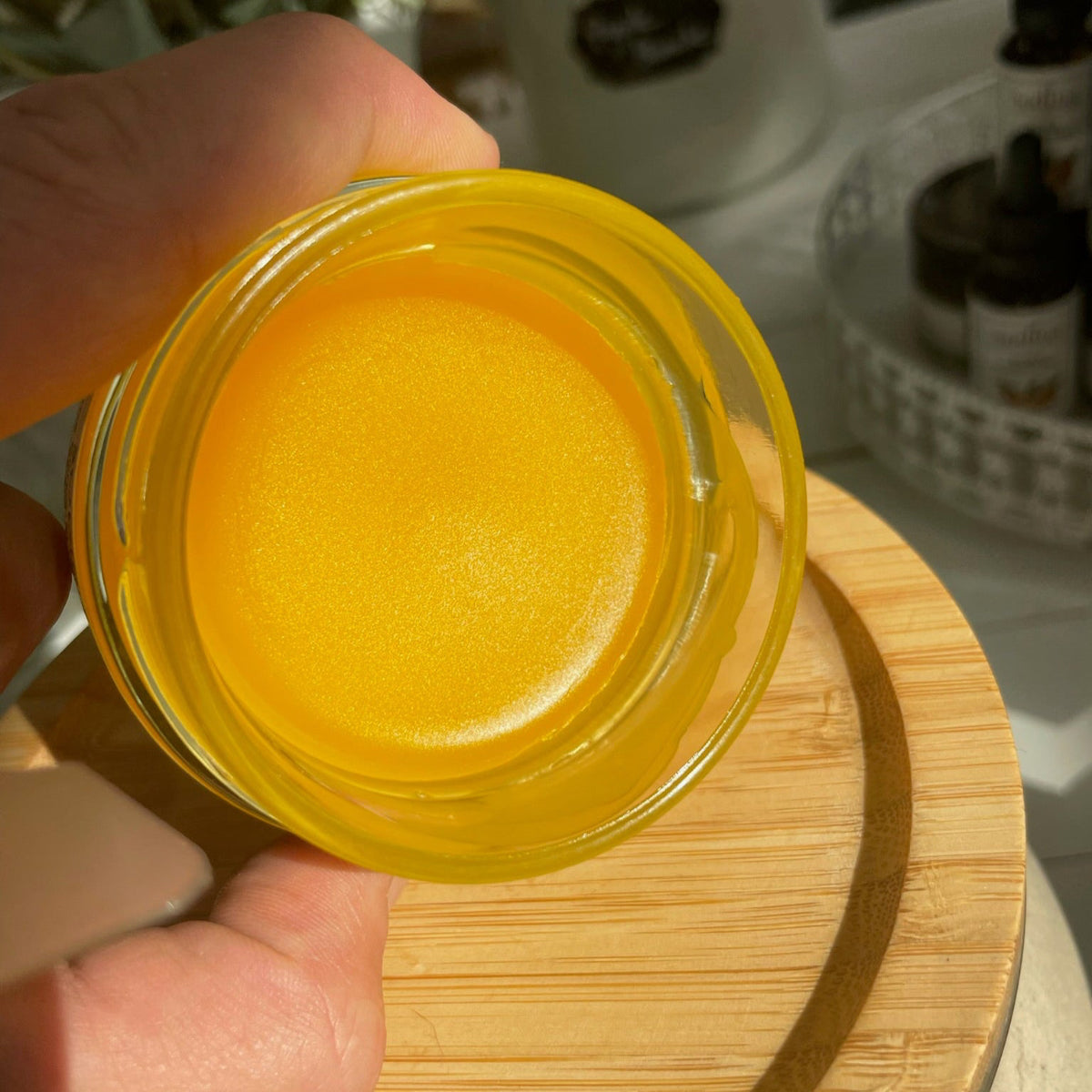 Strahlender und straffender Balsam – Bio-Karotte, Aprikose