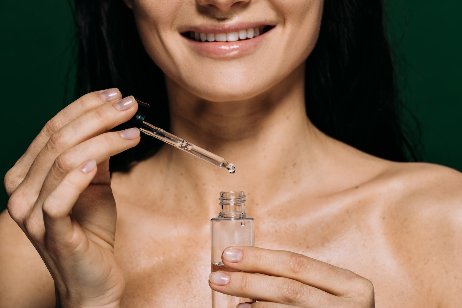 cropped-view-of-smiling-naked-woman-holding-pipett-2022-12-16-17-25-25-utc.jpg